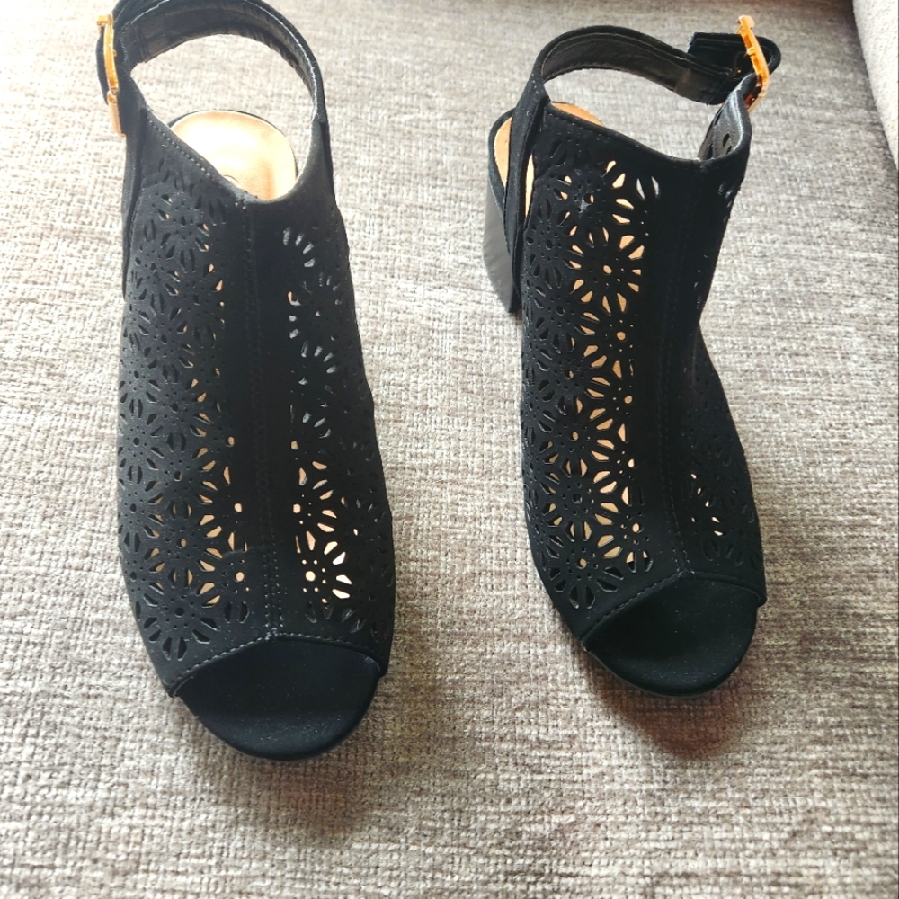 Elegant Black Suede Women's Peep-Toe Sandals
